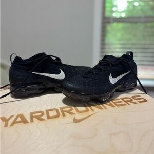 Nike Women Black Vapormax Sneakers with White Swoosh